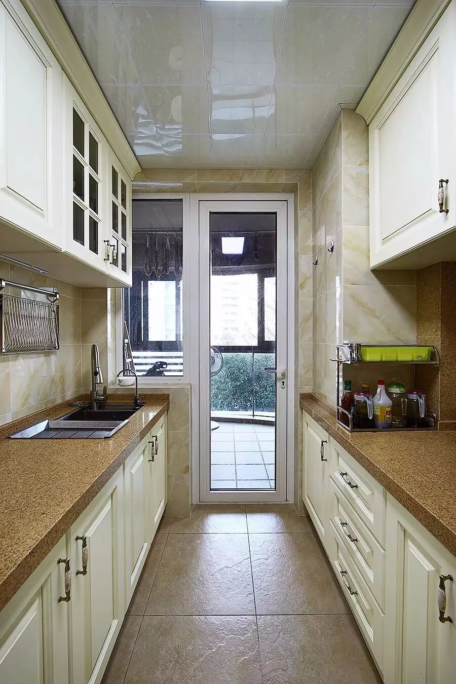 厨房旁边的小阳台原来要这样设计，太美了吧！