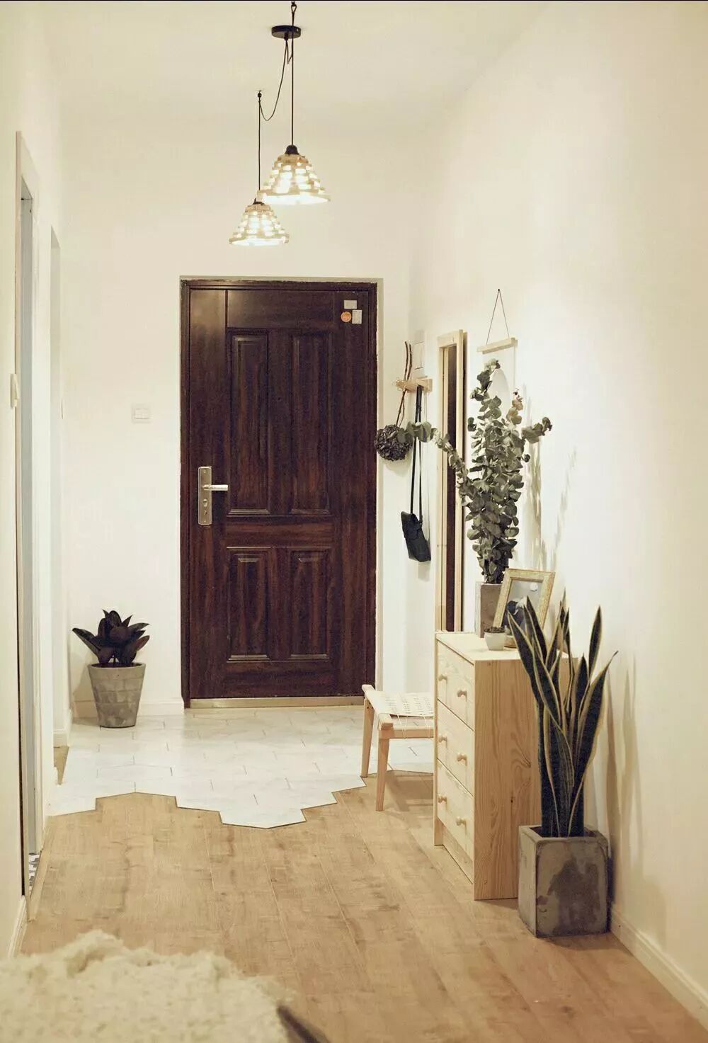 矮鞋櫃+換鞋凳，小玄關就這樣利用！ 家居 第11張