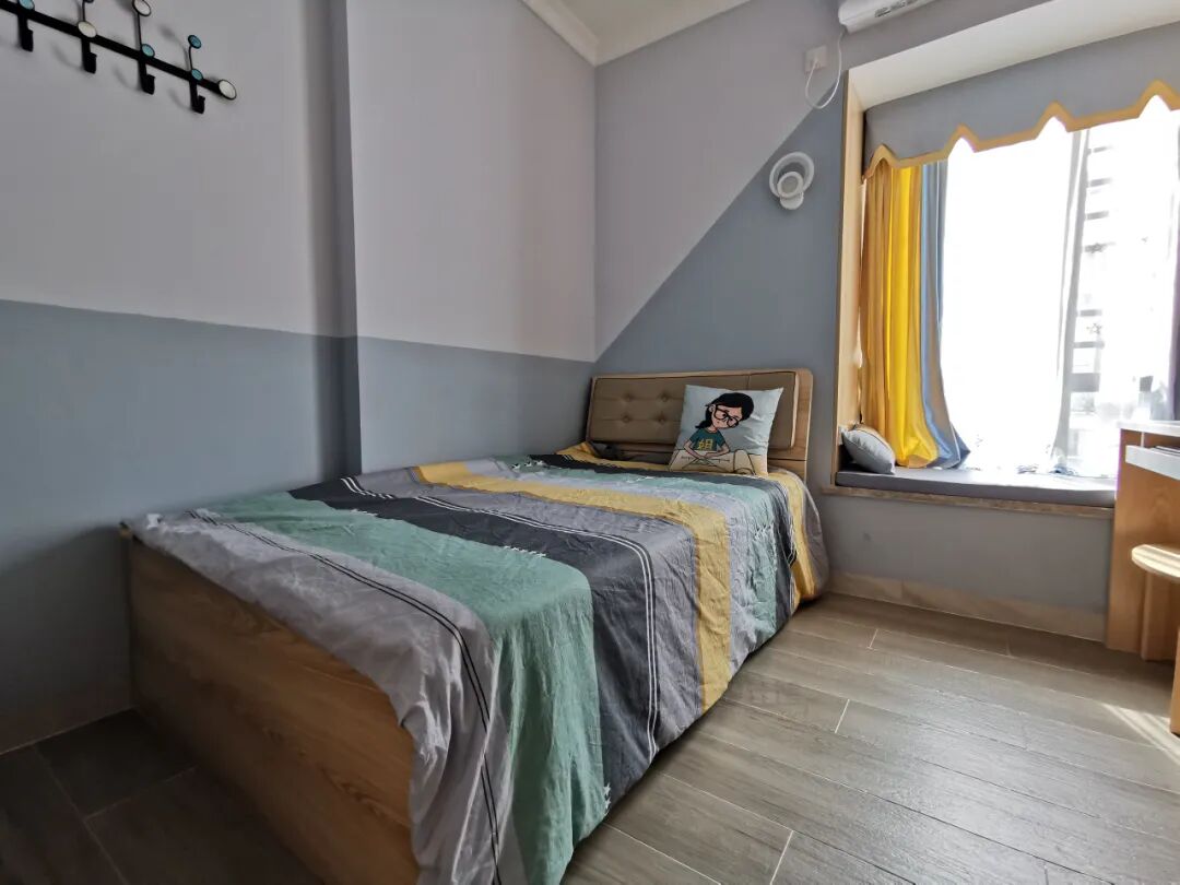 梳妆台放在卧室哪里最合适_卧室合适台梳妆放在哪个位置_卧室内放梳妆台