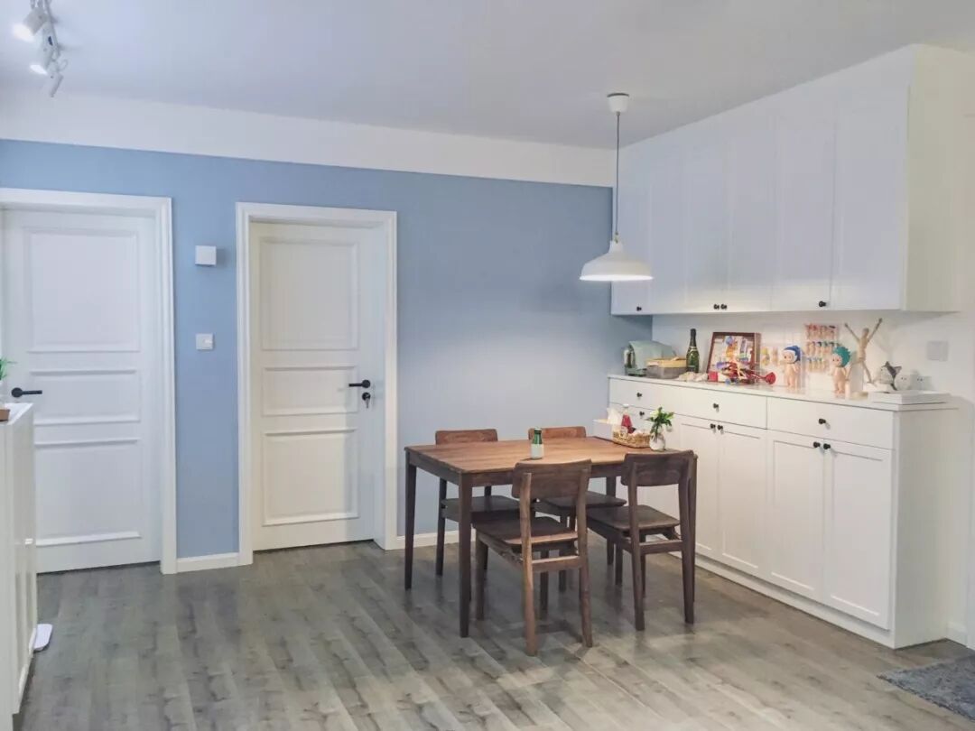 定制餐边柜，记得带抽屉，很方便的设计！