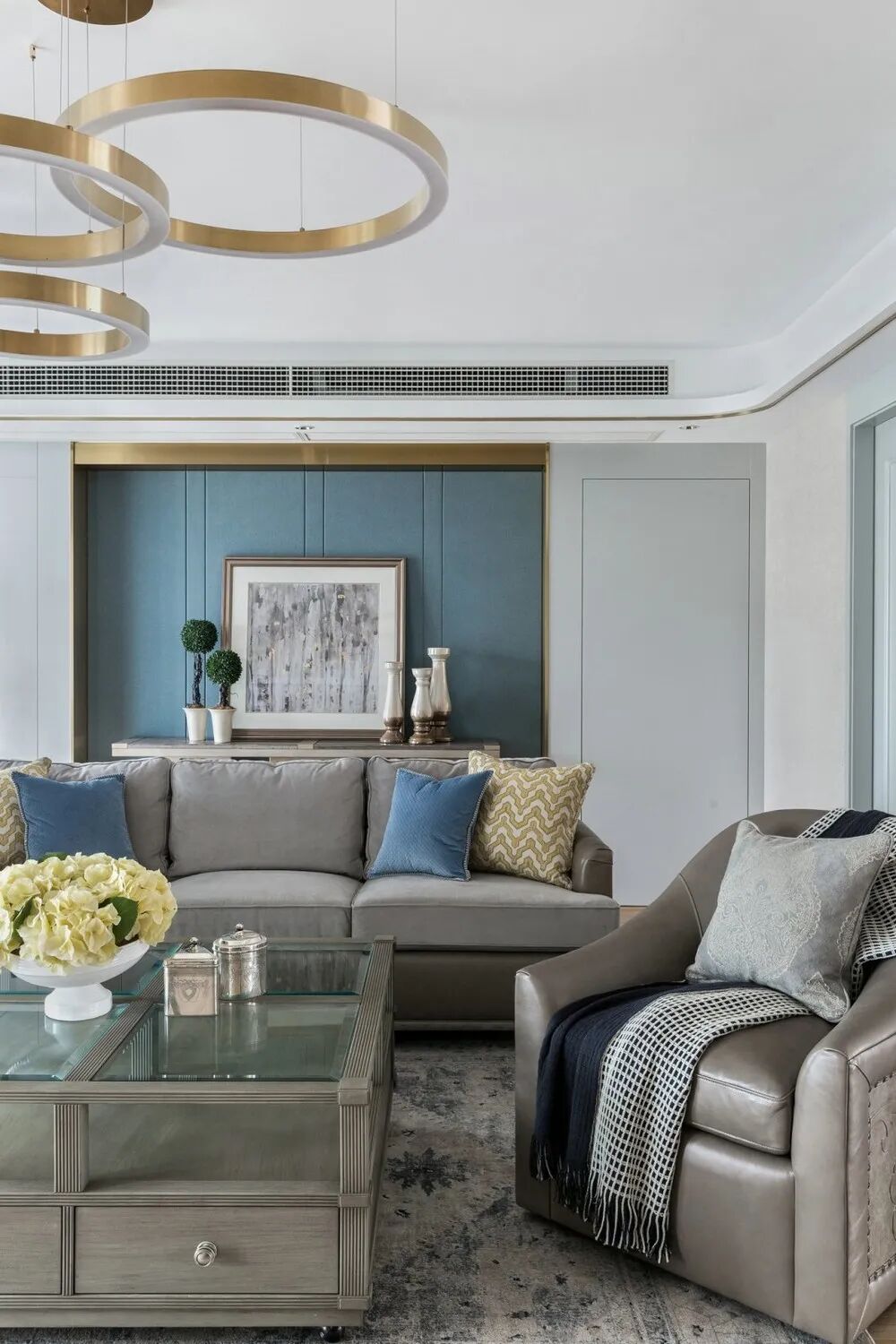 178㎡现代美式风，以独特的现代美式风格设计，去掉大范围的暖色调，带来一个简约而高级档次感的家