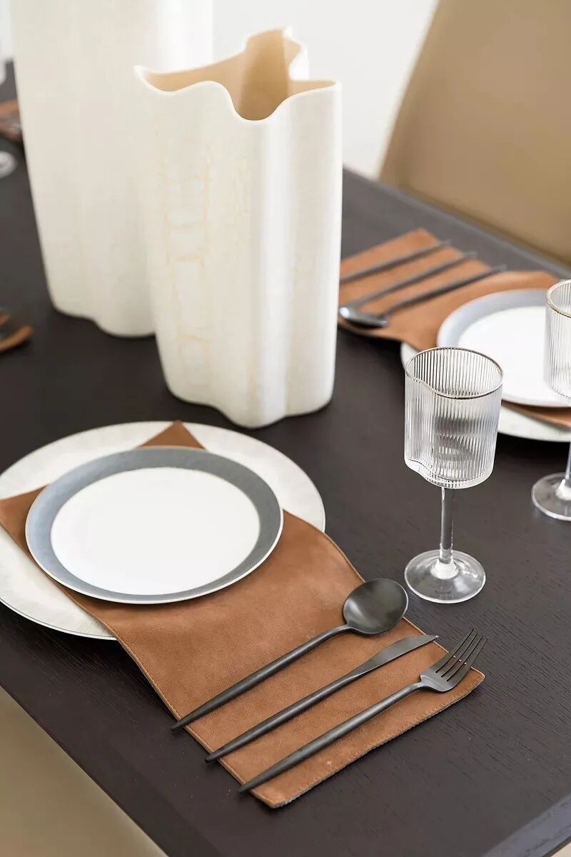 104㎡现代简约，淡雅舒适空间，点缀活泼的配色！