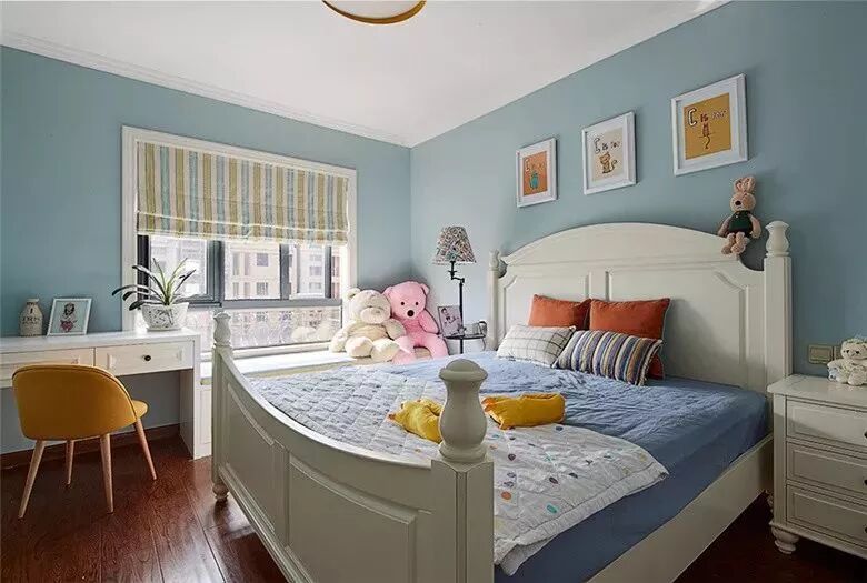 飘窗内部是空的吗_内飘窗_飘窗内开窗怎么装窗帘