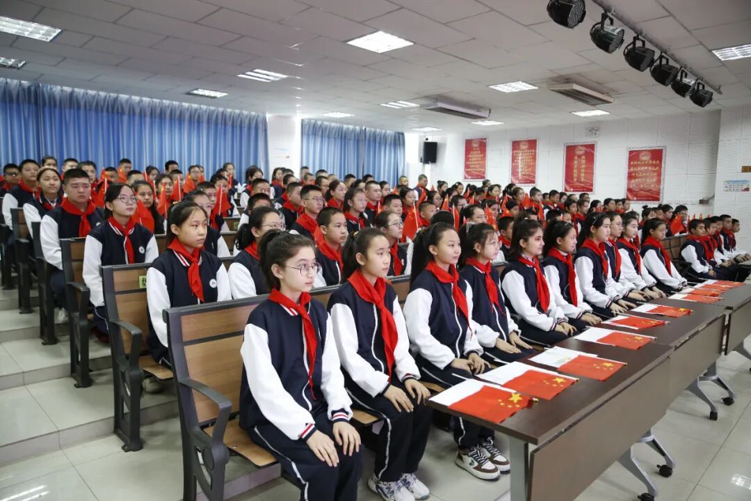 你的模样就是我的梦想千里连线乌鲁木齐市第91中学这样上好开学第一课