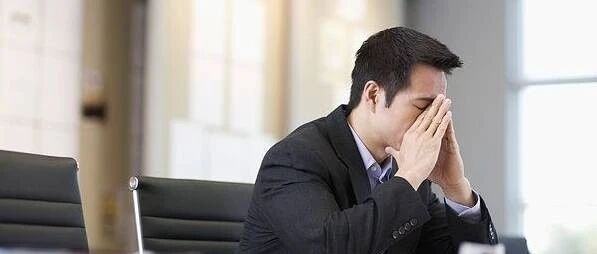 在公司绝不能说的十句话：任何一句，就足以毁掉你的职场生涯！