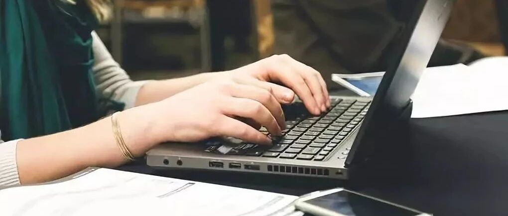 员工年前离职，该不该发年终奖？这是我见过最好的答案……