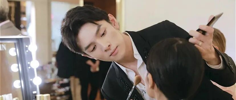 看完李佳琦父亲才知道，90%的人从小早已失去了“成为李佳琦”的机会