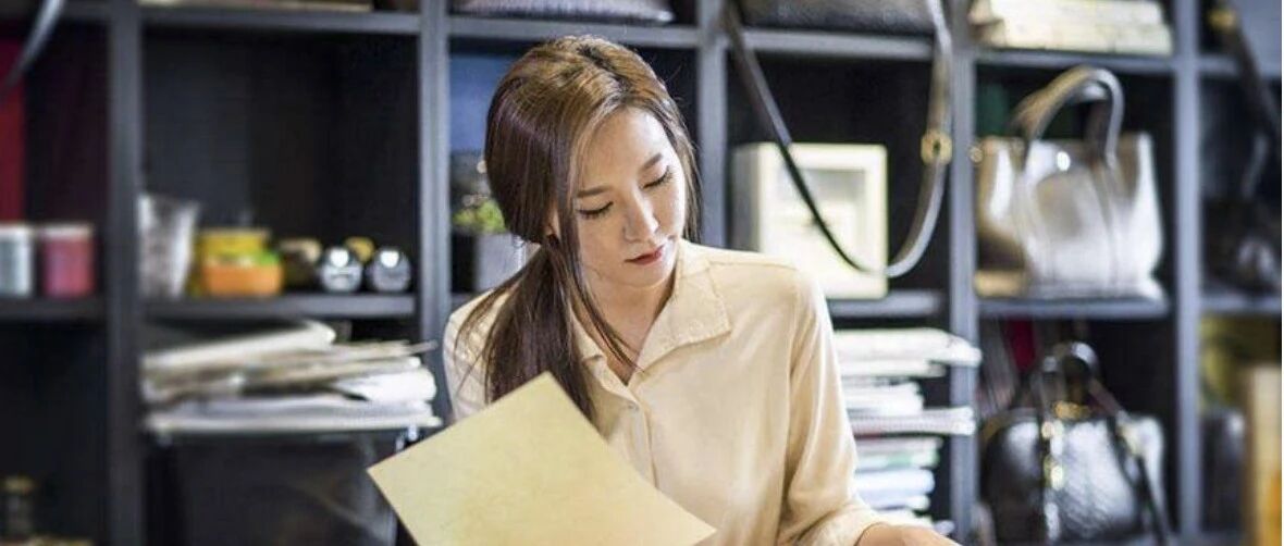 500元掉马桶里，你捡还是不捡？女孩高情商回复被录取