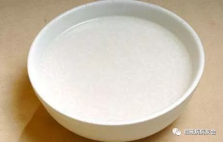 肠胃功能差血液病患者需了解：什么是流食饮食、半流质饮食、软食