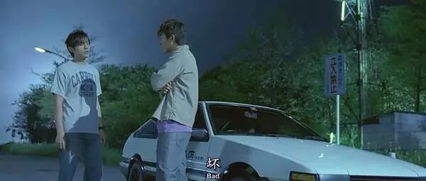 原来周杰伦才是华语音乐圈玩鞋最屌的巨星…