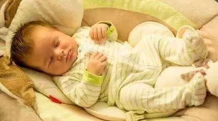 每年超過3500個嬰兒在睡眠中死亡，你還覺得這是小事嗎？ 親子 第3張