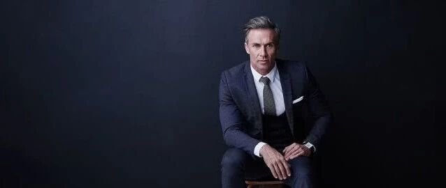 自信就是：做人有城府，做事有手腕