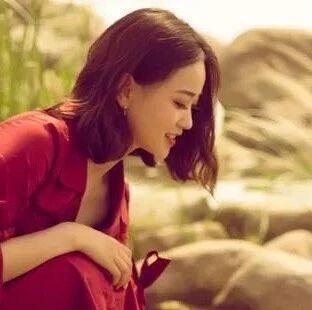 虽然你“很在意别人的看法”，但大多数人并不在意你