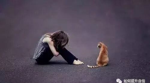 导致一个人不自信的八个原因！（自我分析）