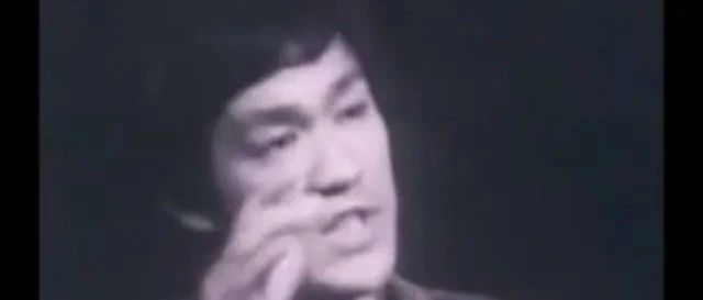 李小龙觉知练习-教你如何掌握头脑和身体将精神转化成物质