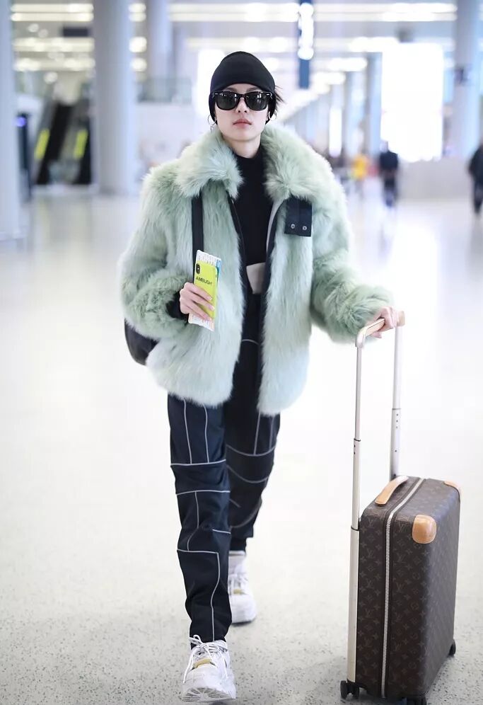 藝周爆米花頒獎禮 | 倪妮蔡依林登開年封 周冬雨撞衫鐘楚曦楊冪西裝殺 時尚 第42張