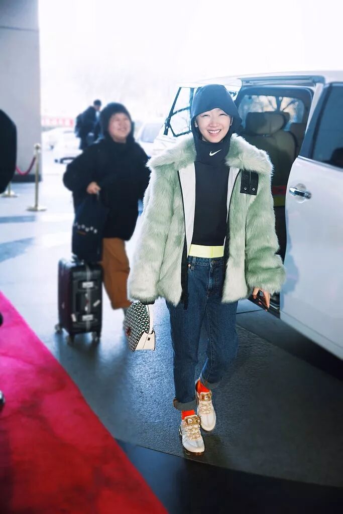 藝周爆米花頒獎禮 | 倪妮蔡依林登開年封 周冬雨撞衫鐘楚曦楊冪西裝殺 時尚 第41張