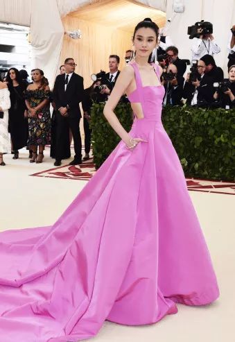 2018巔峰大事件 | 劉雯九登Met Gala 李宇春吳亦凡再上榜BOF 500 家居 第74張