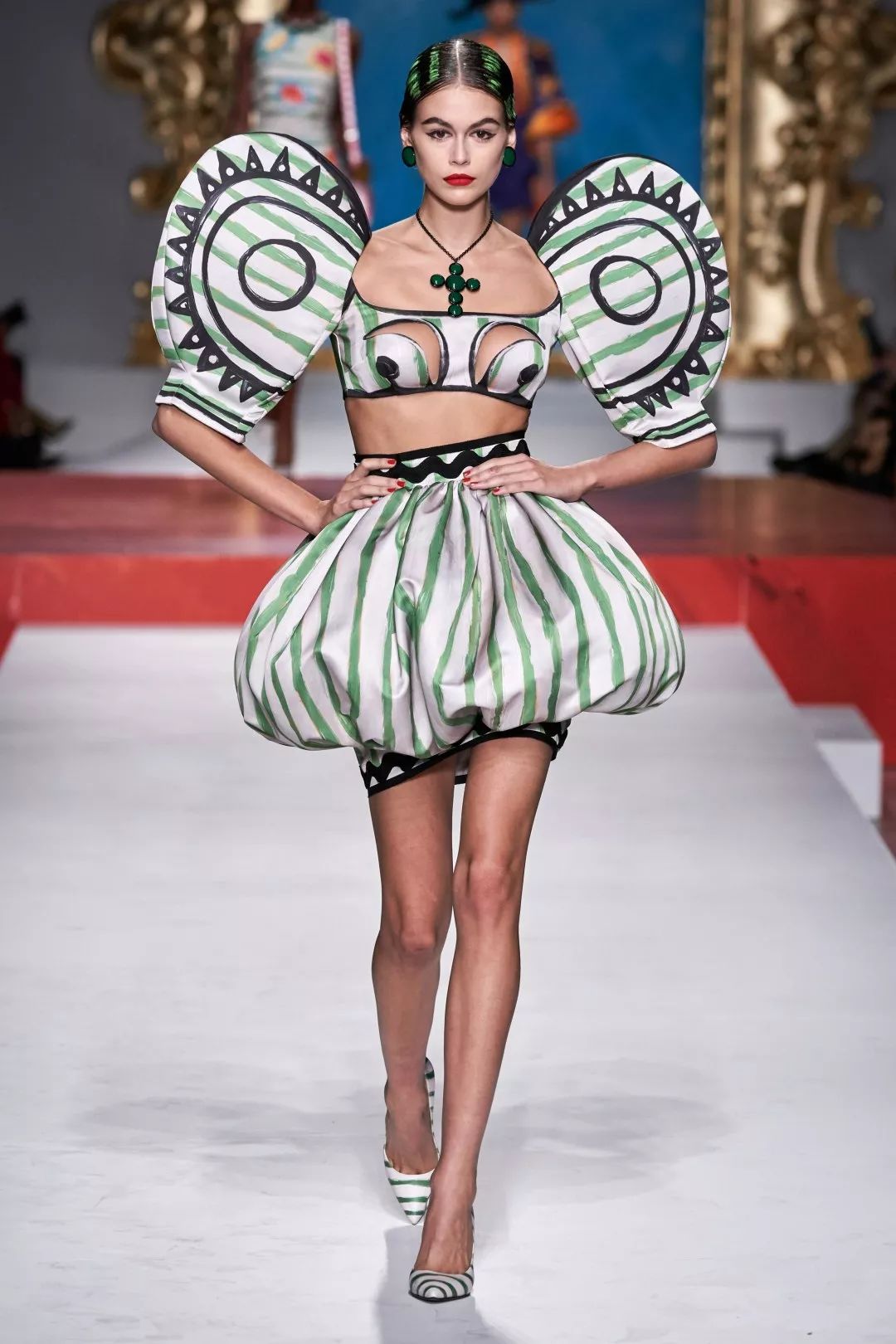 2020春夏米蘭時裝周 | Gucci秀場傳送「病號服」 天後J.Lo重現經典綠裙 家居 第59張