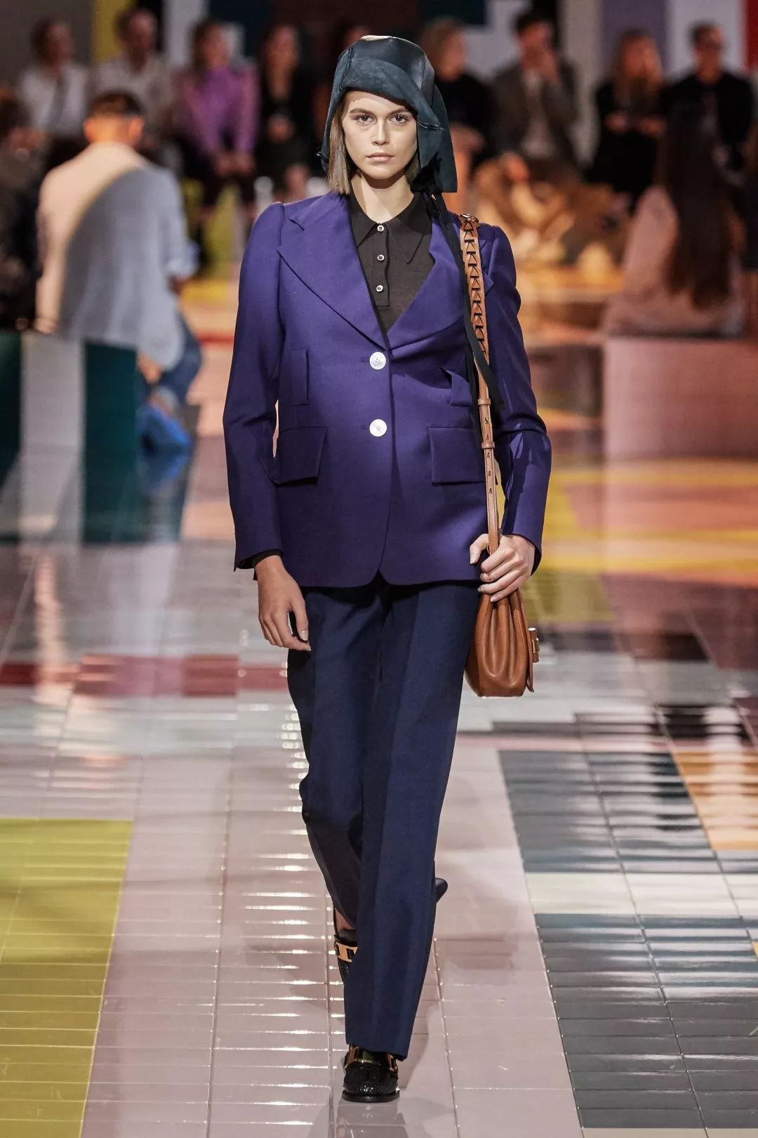 2020春夏米蘭時裝周 | Gucci秀場傳送「病號服」 天後J.Lo重現經典綠裙 家居 第18張
