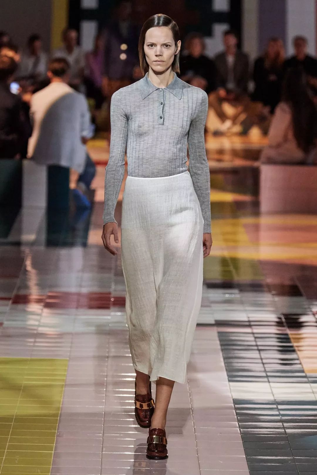 2020春夏米蘭時裝周 | Gucci秀場傳送「病號服」 天後J.Lo重現經典綠裙 家居 第21張