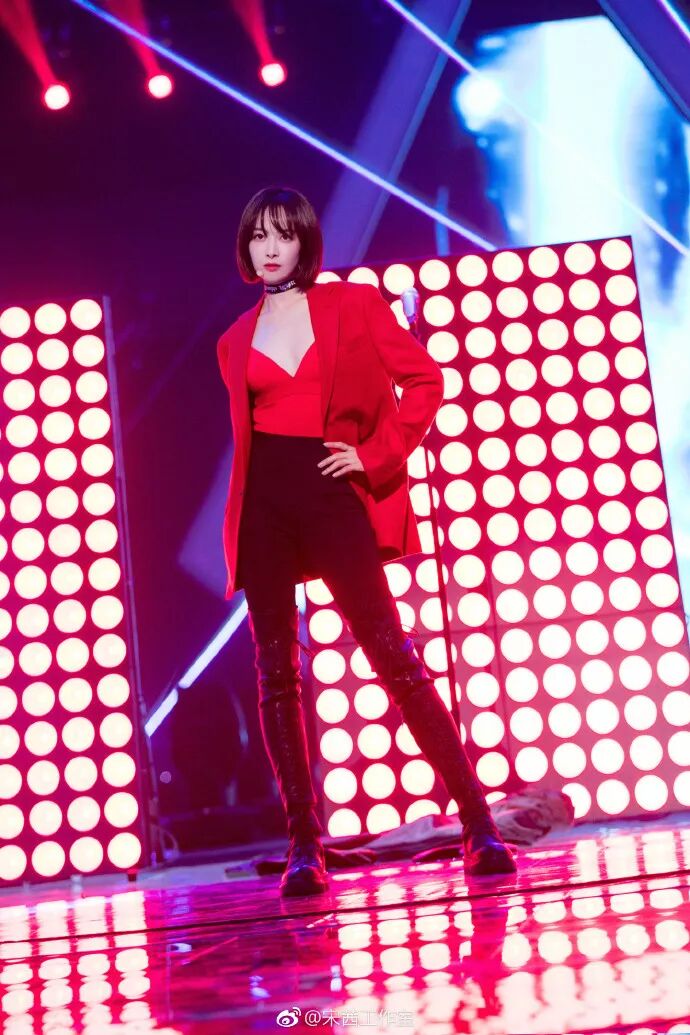 藝周爆米花頒獎禮 | 趙薇周迅登封鬥艷 宋茜紅衣殺唐嫣佟麗婭撞衫PK 時尚 第35張