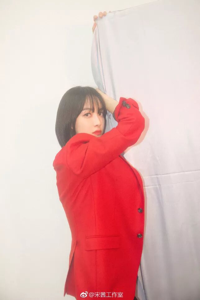 藝周爆米花頒獎禮 | 趙薇周迅登封鬥艷 宋茜紅衣殺唐嫣佟麗婭撞衫PK 時尚 第36張