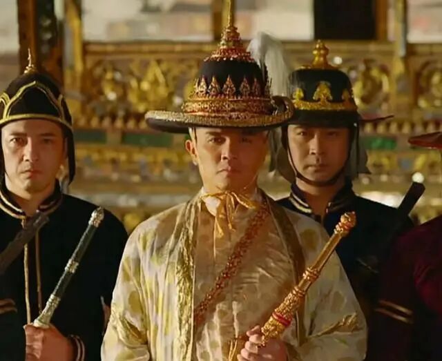 泰皇传深解地球村最特殊的王者