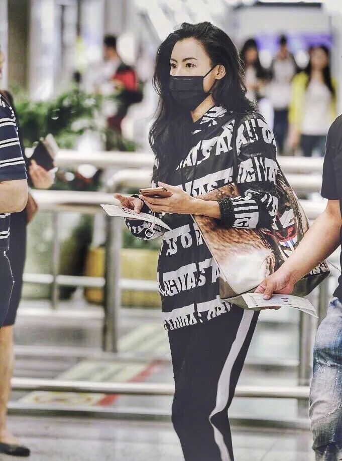 張柏芝被曝三胎生子？輿論面前雲淡風輕的她，多年來美貌與衣品從未掉線~ 時尚 第41張