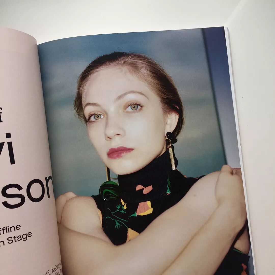 美國開始流行「小屁孩」時尚？這個12歲的女孩如何從普通學生成為《紐約時報》力捧的時裝偶像？ 時尚 第8張