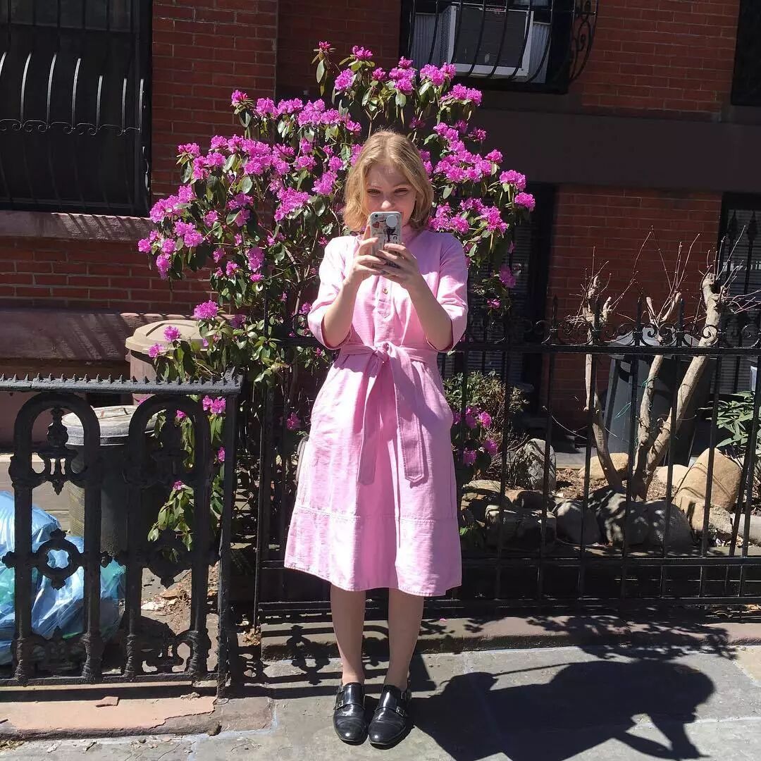 美國開始流行「小屁孩」時尚？這個12歲的女孩如何從普通學生成為《紐約時報》力捧的時裝偶像？ 時尚 第17張