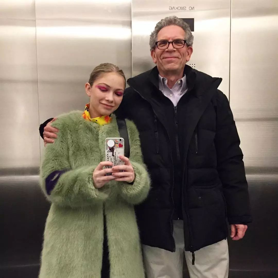 美國開始流行「小屁孩」時尚？這個12歲的女孩如何從普通學生成為《紐約時報》力捧的時裝偶像？ 時尚 第33張