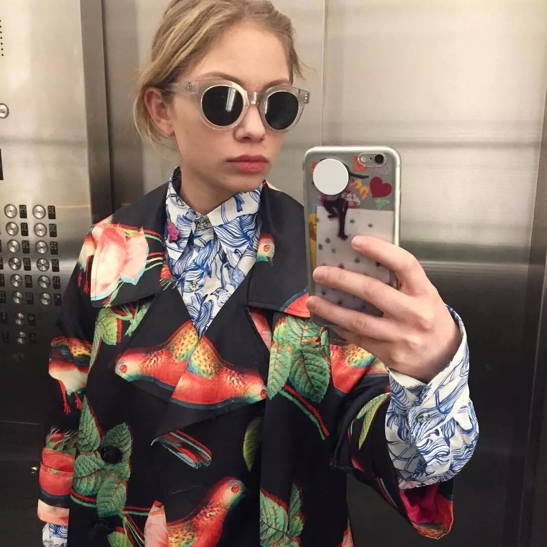 美國開始流行「小屁孩」時尚？這個12歲的女孩如何從普通學生成為《紐約時報》力捧的時裝偶像？ 時尚 第39張