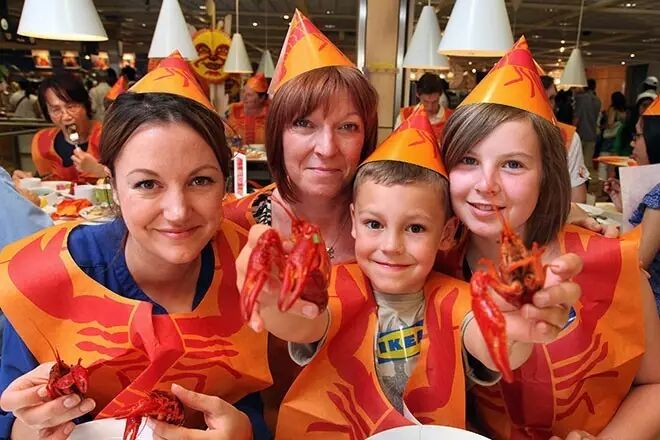 据ikea食品部经理patricia meumann表示,小龙虾派对是每年在瑞典的