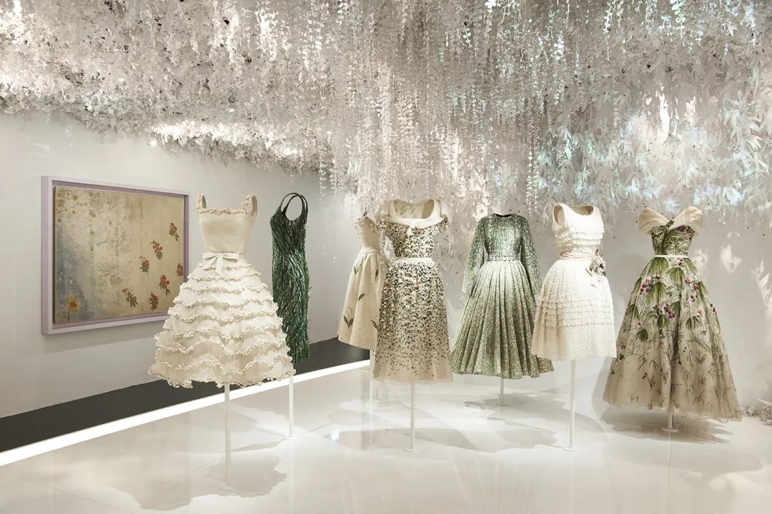 Dior大展讓人淚崩，「我穿的不是衣服，是夢」 家居 第30張