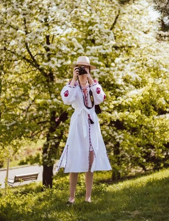 穿裙子里面穿什么内衣_女生裙子里面到底穿了啥_女生穿裙子里面需穿内裤吗