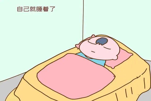 “我家宝宝都是玩累了自己睡”如此带娃的宝妈，不出两年要后悔
