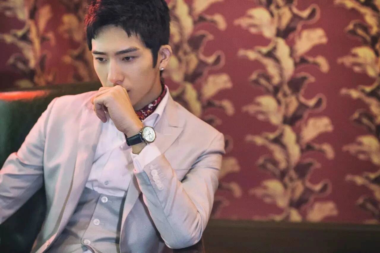 男明星不满月就被抛弃，长大后依然耗资千万孝顺父母，原因戳泪点