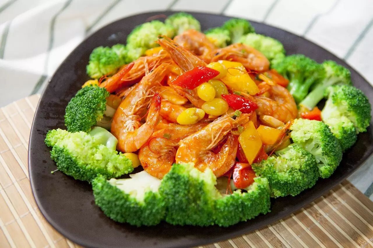 虾怎么做?试试这道女生都无法抵挡的高颜值菜肴!