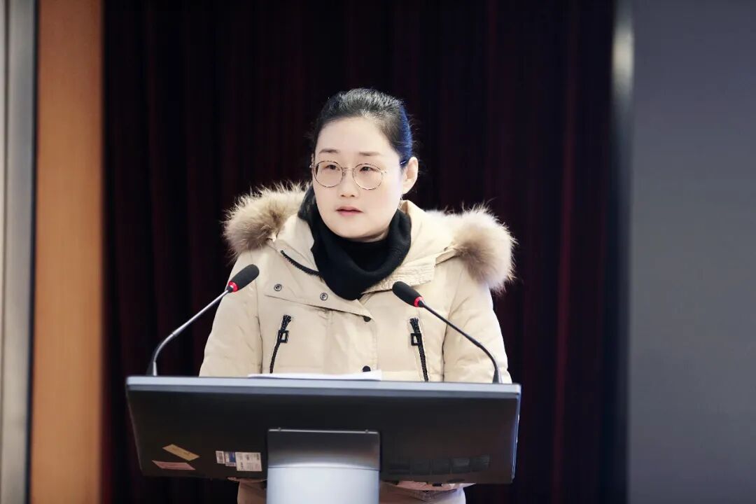 邢雪琴老师数学教研组长—汤志文老师语文教研组长—朱洁茹老师首先