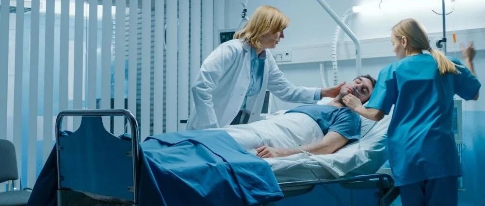 外伤患者来缝针，30 min 后却突发休克！