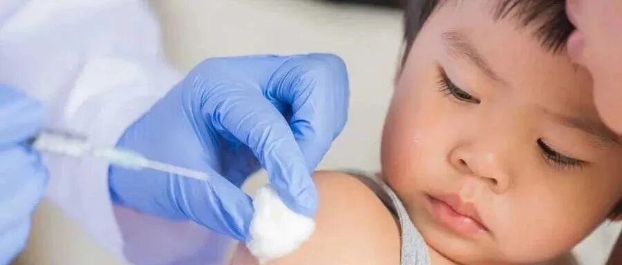 打完疫苗发烧、起皮疹怎么办？一文了解疫苗后常见不良反应的处理