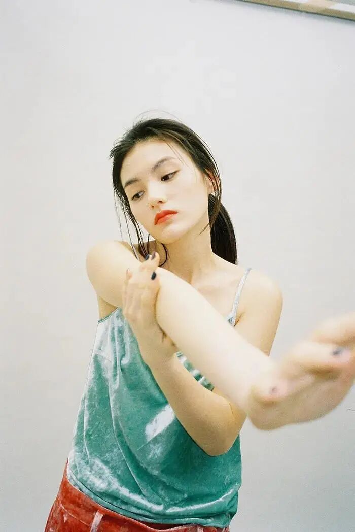 【美女】“韩国张柏芝”新戏爆火全网，素颜却遭批“邋遢”？网友：长这么好看我天天不化妆！（组图） - 17