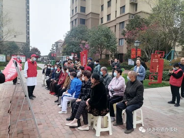 简篇-义诊活动进社区 助力文创暖人心 图片