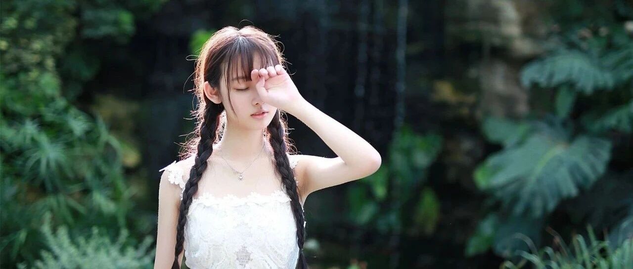 张爱玲最经典的10句话：不爱是一生的遗憾，爱是一生的磨难