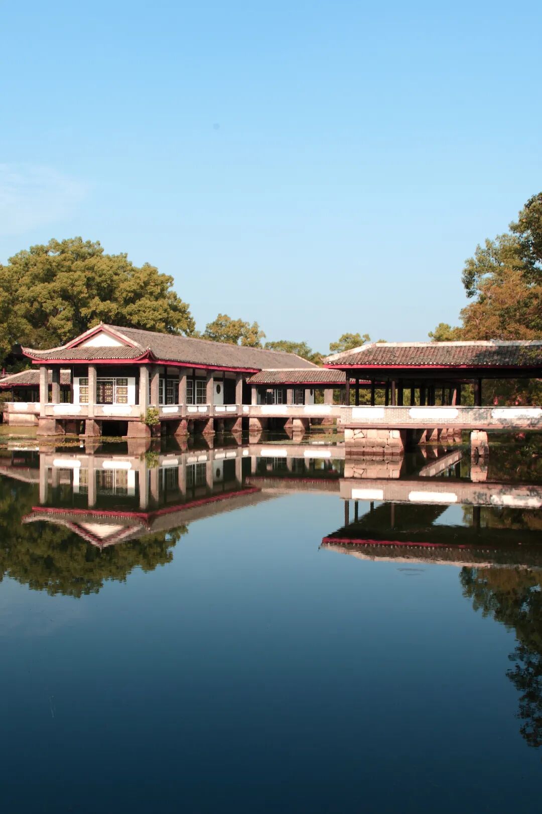 桂林雁山一盆山水千载人间