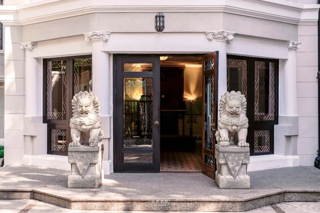 �׷���PRADA��լ��չ��Ϯ����ţƤֽ���������������ݰ���ͯ����