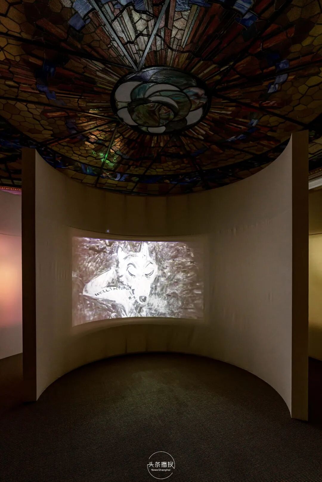 �׷���PRADA��լ��չ��Ϯ����ţƤֽ���������������ݰ���ͯ����