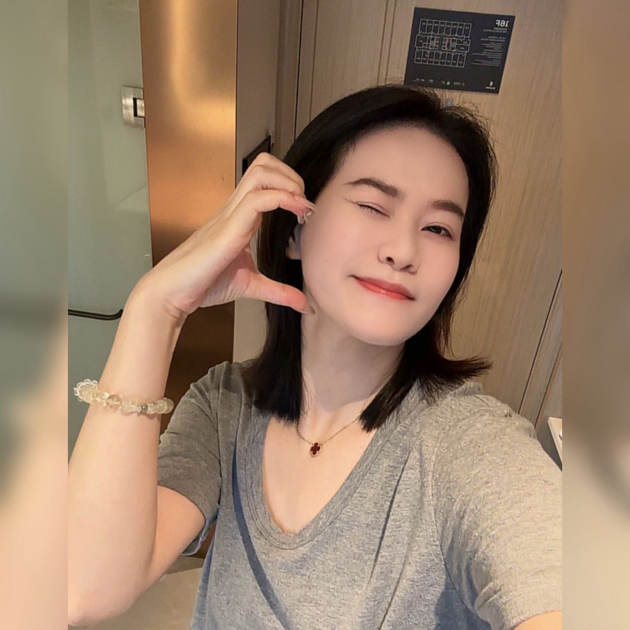 是何漂亮呢