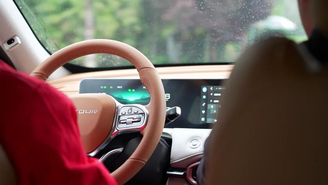 实用且超值 试驾捷途X70 PLUS诸葛版